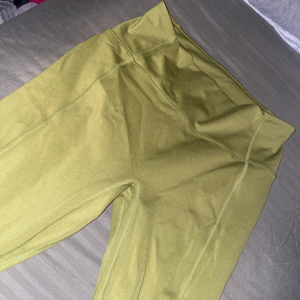 COPY - Fabletics workout leggings